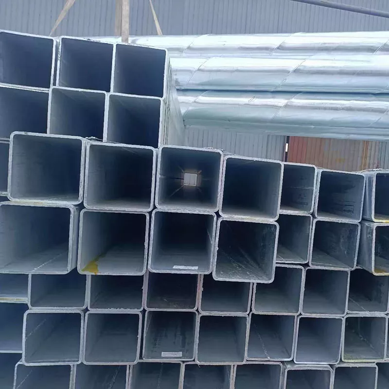 छोटी कैलिबर काली आयताकार ट्यूब