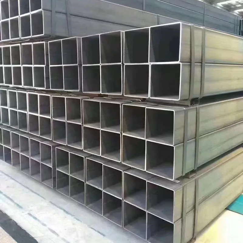 सीधी स्लिट काली आयताकार ट्यूब